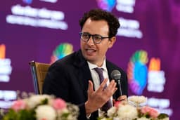 Anthropic Eyes Small Business Market as AI Competition Moves Downmarket